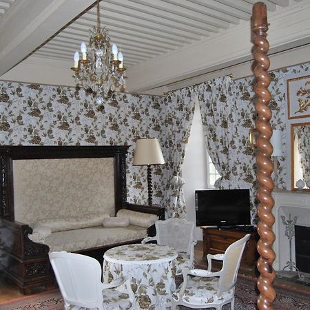 Chateau De Chantelauze Olliergues Zimmer foto