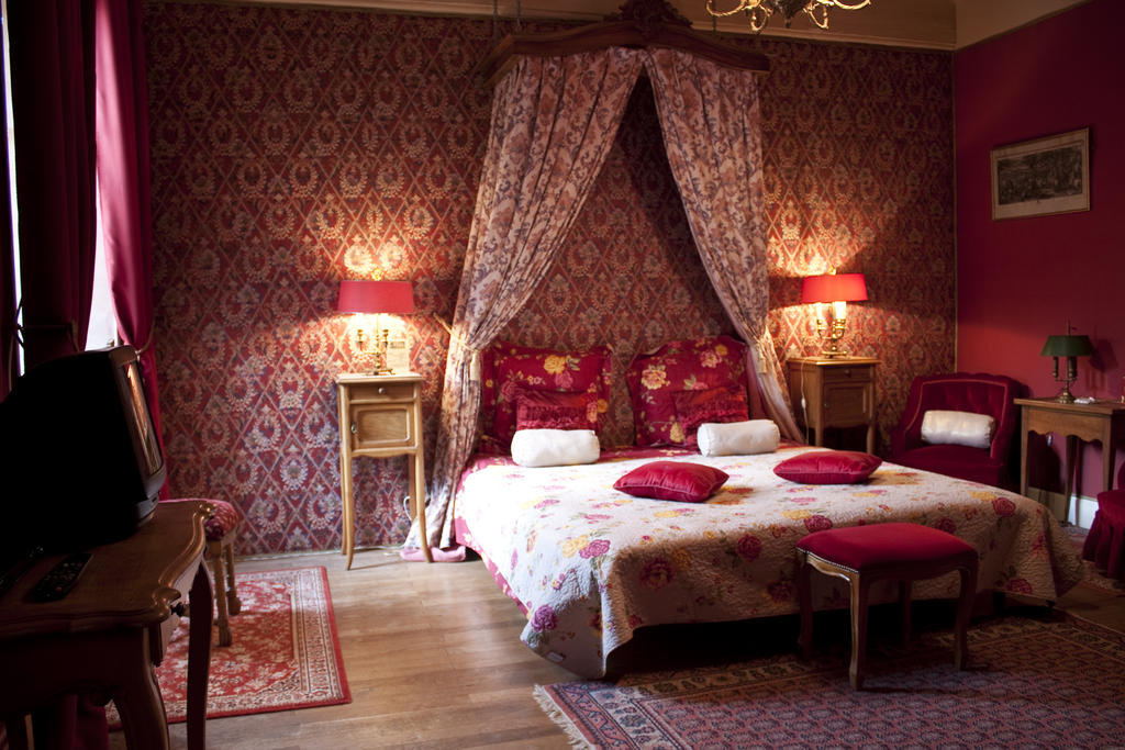 Chateau De Chantelauze Olliergues Zimmer foto